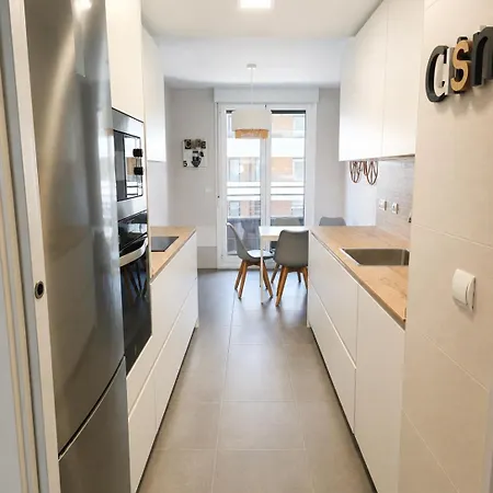 Salberdin 14 En Nueva Zona Residencial En By Egona アパート サラウツ