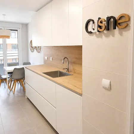 Salberdin 14 En Nueva Zona Residencial En By Egona アパート *