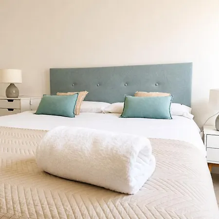 Salberdin 14 En Nueva Zona Residencial En By Egona アパート